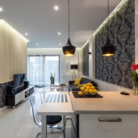 Black Pearl Apartment Krasków Εξωτερικό φωτογραφία