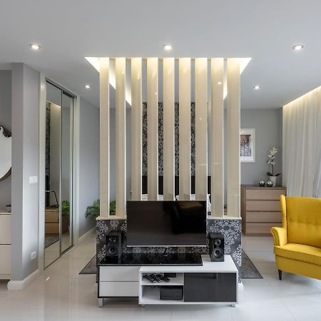 Black Pearl Apartment Krasków Εξωτερικό φωτογραφία