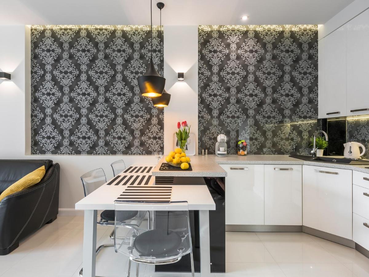 Black Pearl Apartment Krasków Εξωτερικό φωτογραφία
